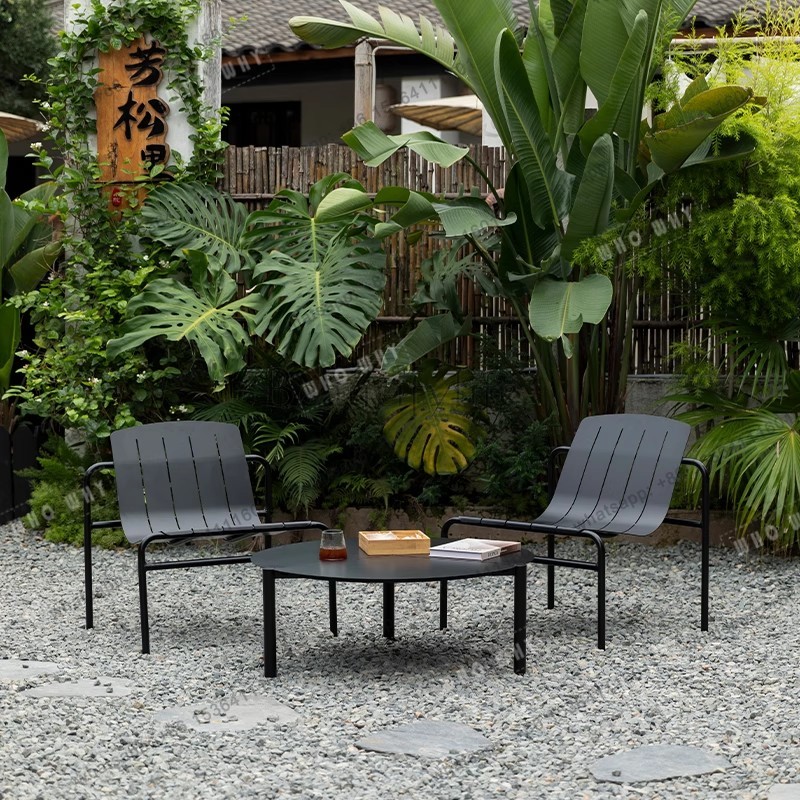 Kids Outdoor Furniture Set - مجموعة أثاث حدائق بلاستيكية من LJY،