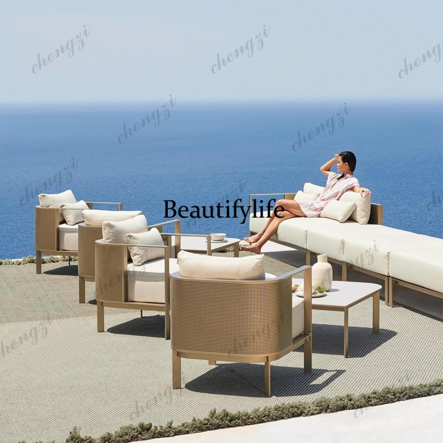 طقم أثاث فناء وحديقة خارجي من  - مراجعة Kids Outdoor Furniture Set وسعره